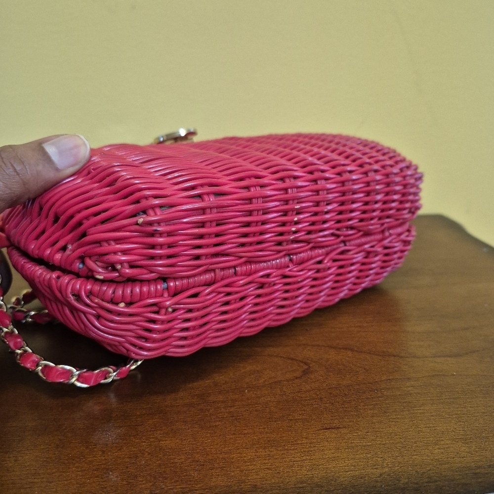 Vintage 1980s La Regale Bohemian Red Wicker Shoulder Purse With Gold Chain - Picture 4 of 8